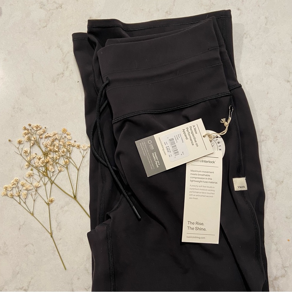 Black Vuori wide leg pants brand new size medium